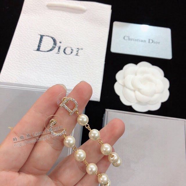Dior飾品 迪奧經典熱銷最新款珍珠耳釘耳環  zgd1393